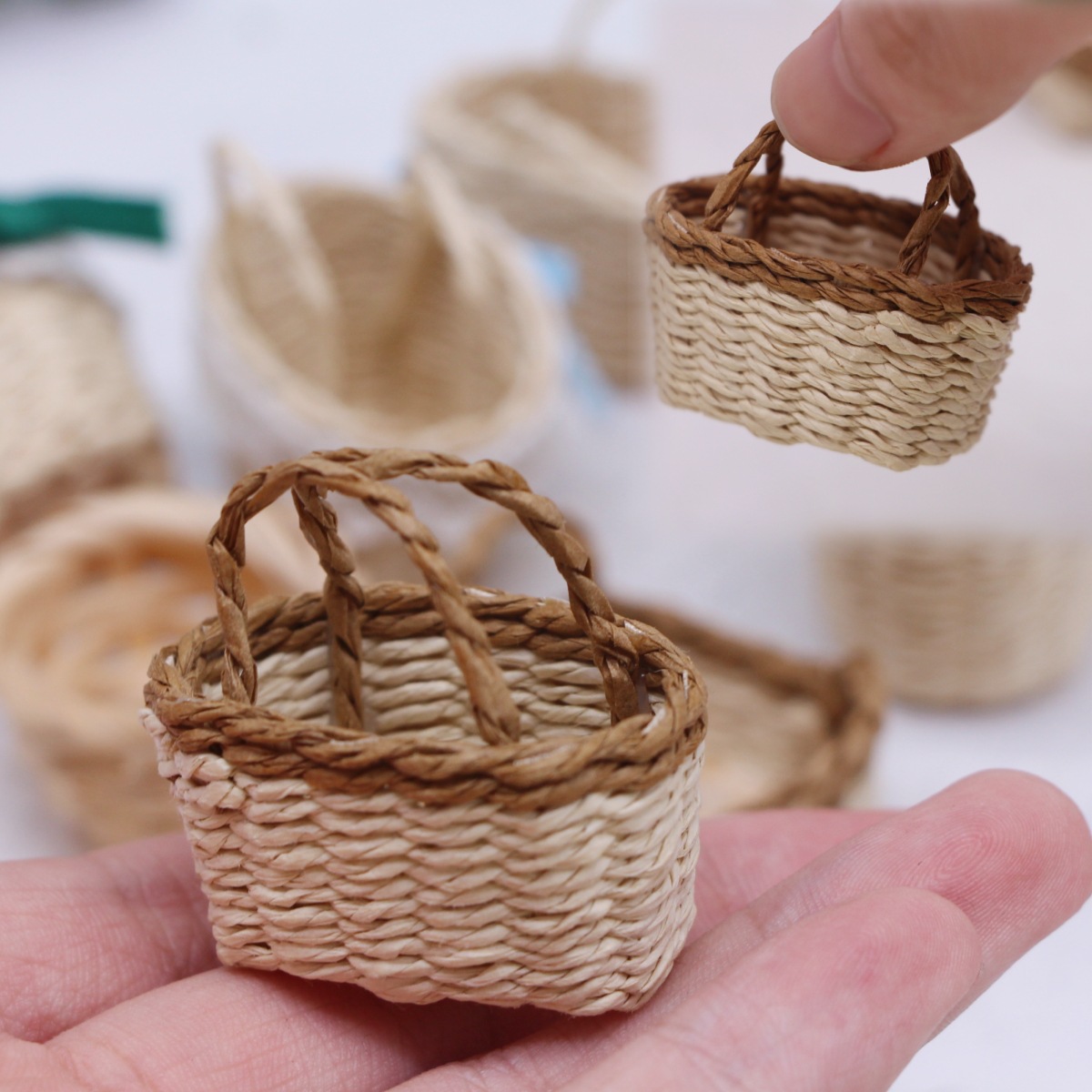 1Pc 인형 집 손으로 짠 Lafite 잔디 휴대용 바 - Rattan Plant Basket 리뷰 및 가격